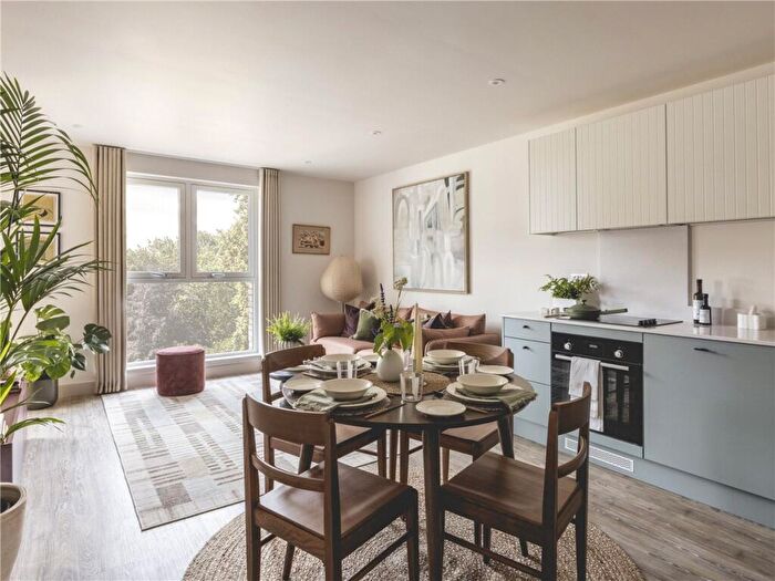 2 Bedroom Apartment To Rent In Dobb Way, Cambridge, CB3