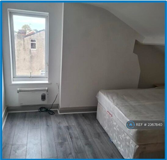 6 Bedroom Semi-Detached House To Rent In Laburnum Rd, Liverpool, L7