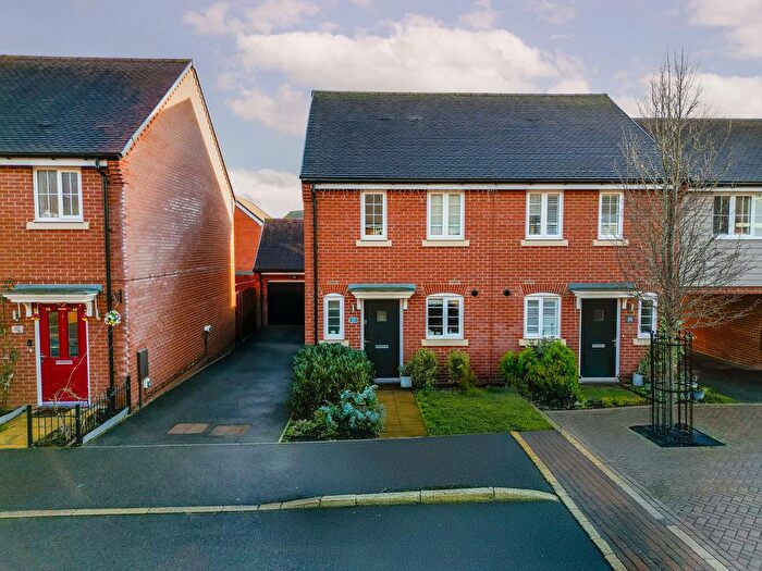 2 Bedroom End Of Terrace House For Sale In Calville Gardens, Aylesbury, HP18