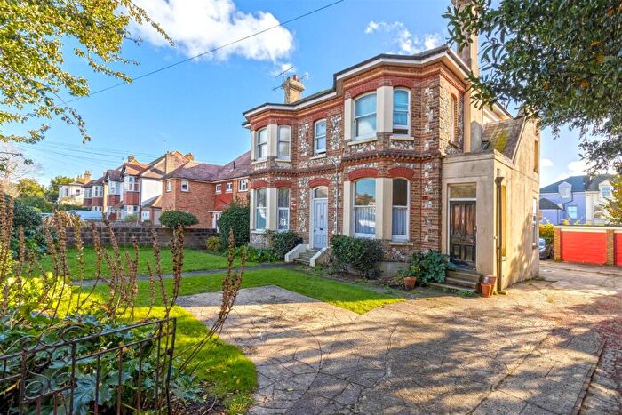 1 Bedroom House To Rent In Lansdowne Road, Worthing, BN11