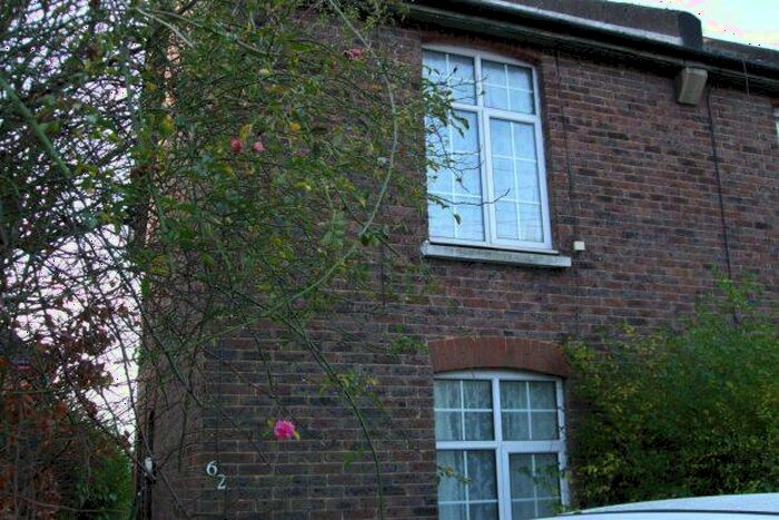 2 Bedroom End Of Terrace House To Rent In Franklynn Road, Haywards Heath, RH16