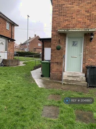2 Bedroom Terraced House To Rent In West Grange Drive, Leeds, LS10