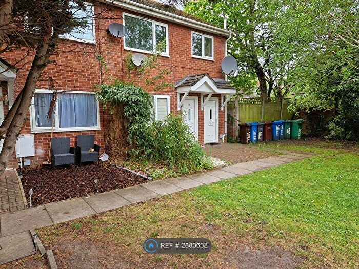 1 Bedroom Flat To Rent In Sledmoor Road, Manchester, M23