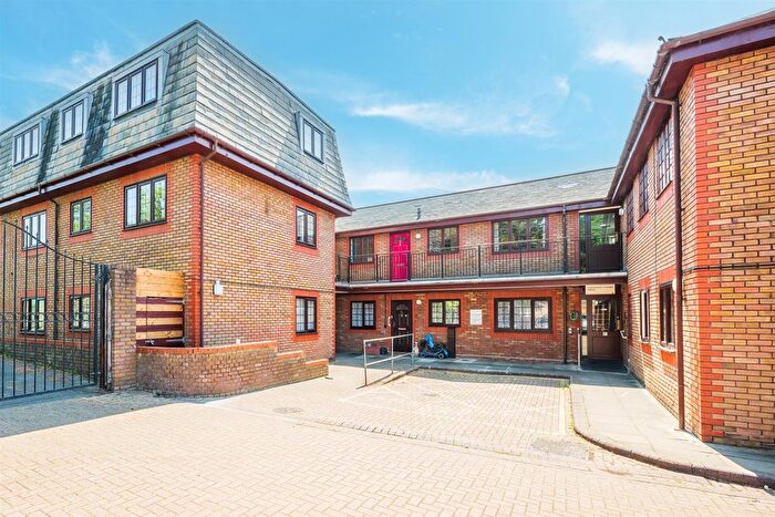 1 Bedroom Block Of Flats For Sale In Footscray Road, SE9