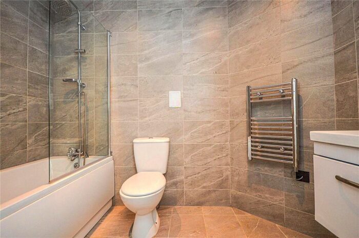 1 Bedroom Apartment To Rent In Kingsbridge Point, Town Centre, Swindon, SN1