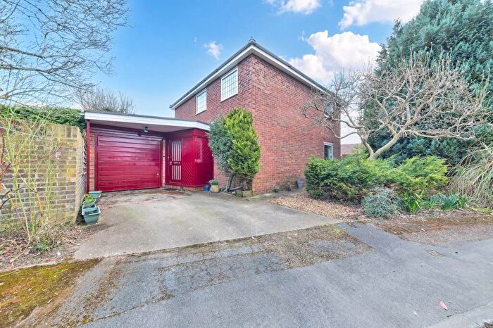 3 Bedroom Detached House For Sale In Rayners Close, Fowlmere, SG8