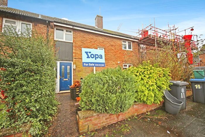 3 Bedroom Terraced House For Sale In The Grove, Studley, B80