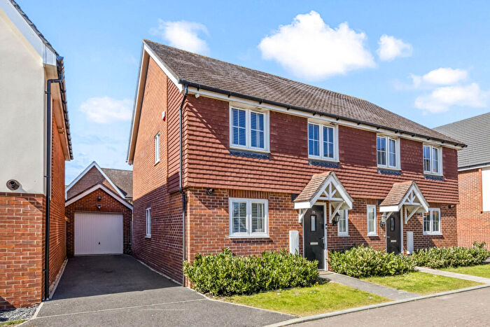 4 Bedroom Semi-Detached House For Sale In Tulip Tree Road, Worthing, BN13