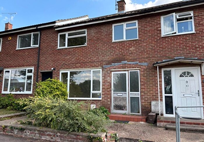 3 Bedroom Terraced House For Sale In Thornview Road, Houghton Regis, Dunstable, Bedfordshire, LU5