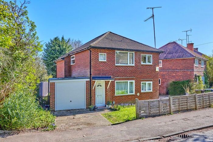 2 Bedroom Maisonette To Rent In Langdale Avenue, Harpenden, Hertfordshire, AL5