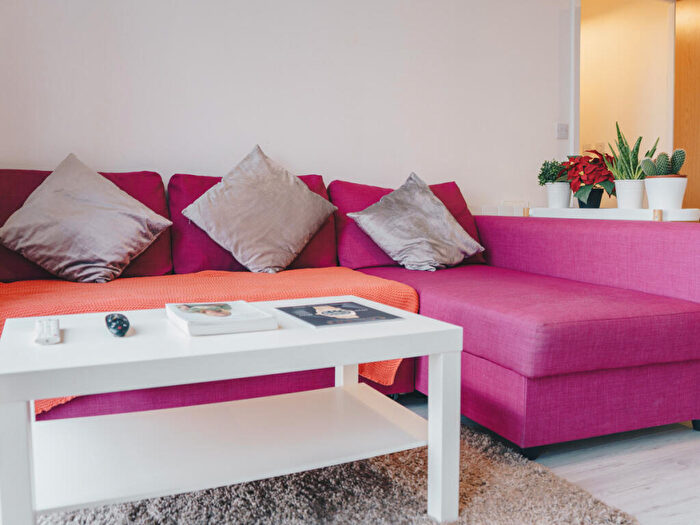 2 Bedroom Flat To Rent In Kings Road, Reading, RG1