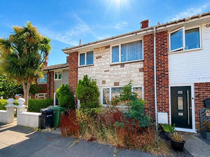 3 Bedroom Terraced House For Sale In Farmlea Road, Paulsgrove, PO6
