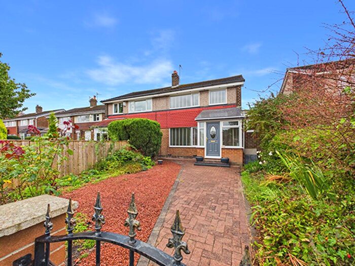 3 Bedroom Semi-Detached House For Sale In Hampstead Gardens, Jarrow, NE32