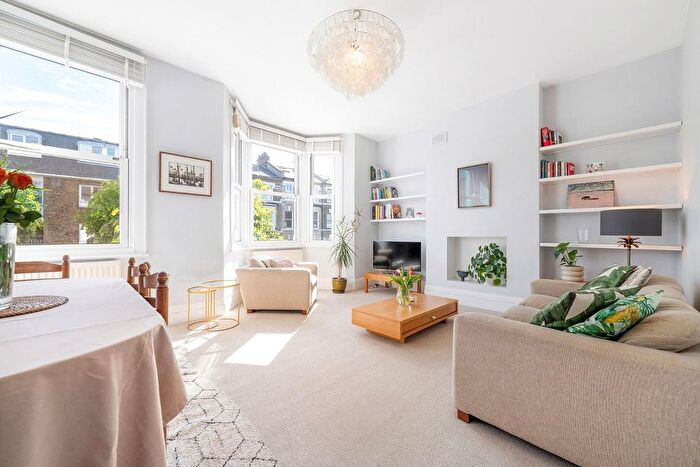 3 Bedroom Flat For Sale In Herne Hill Road, SE24
