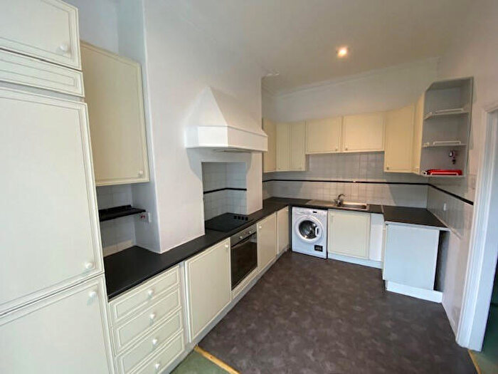 2 Bedroom Apartment For Sale In - St. Annes Road East, Lytham St. Annes, Lancashire, FY8