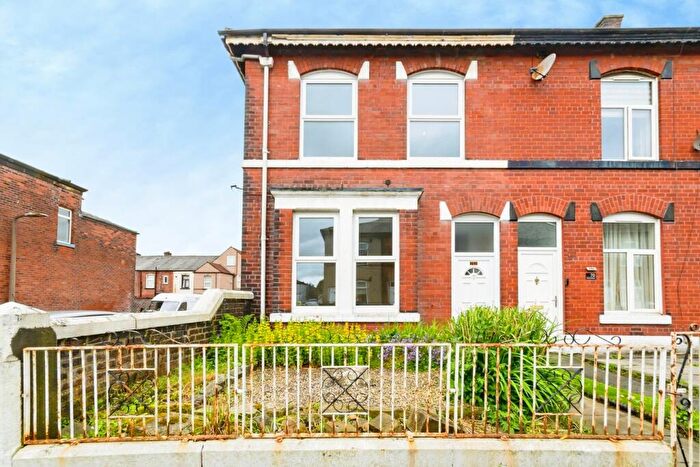 4 Bedroom End Of Terrace House For Sale In Horne Street, Bury, BL9