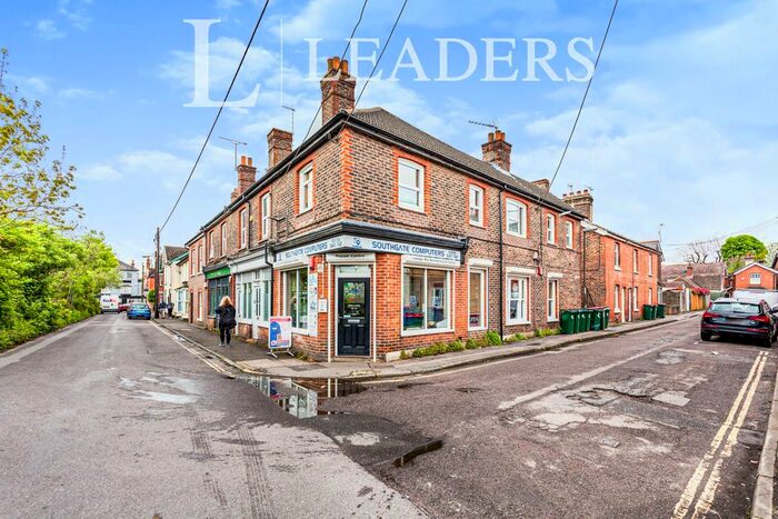 1 Bedroom Flat To Rent In Springfield Road, Crawley, RH11