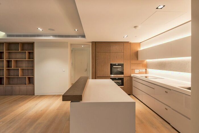 2 Bedroom Flat To Rent In Fitzroy Place, Pearson Square, Fitzrovia, Oxford Circus, W1T