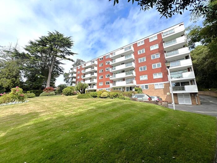 2 Bedroom Flat For Sale In Branksome Wood Road, Bournemouth, BH2