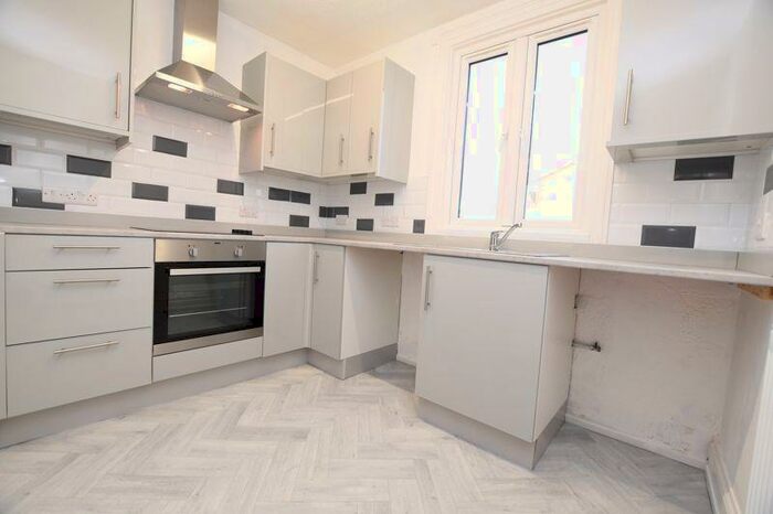 1 Bedroom Apartment To Rent In Southend Road, Weston-Super-Mare, BS23