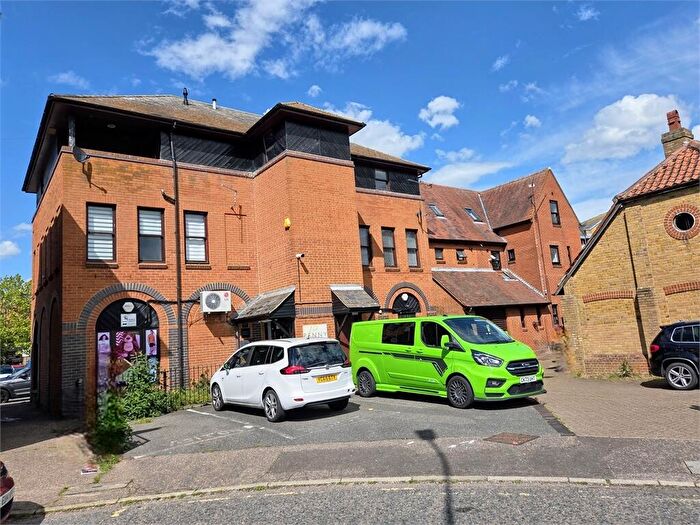 2 Bedroom Apartment To Rent In - Knight Street, South Woodham Ferrers, South Woodham Ferrers, Essex., CM3