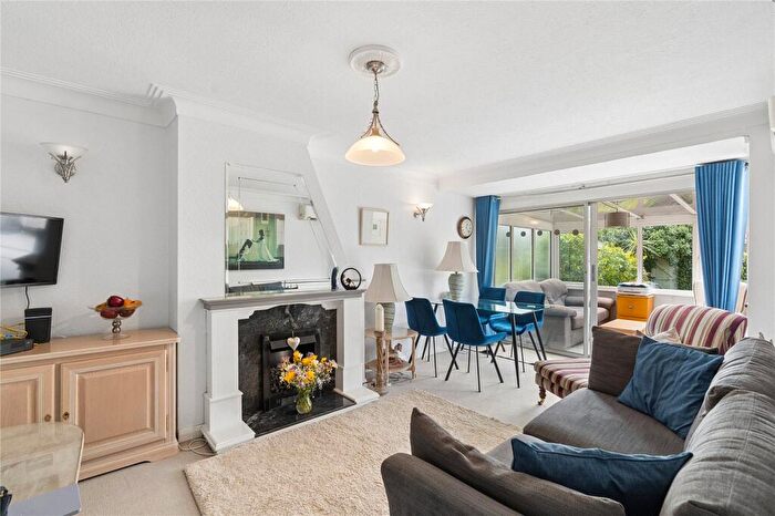 2 Bedroom Apartment For Sale In Florence Close, Hornchurch, RM12