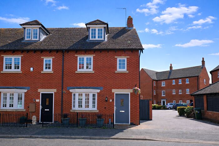 3 Bedroom End Terrace House For Sale In Greetham Way, Syston, Leicestershire, LE7