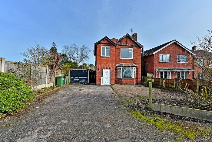 3 Bedroom Detached House For Sale In Crosshill, Codnor, DE5