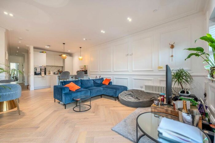 2 Bedroom Flat To Rent In The Grand, Grange Road, Bermondsey, London SE1