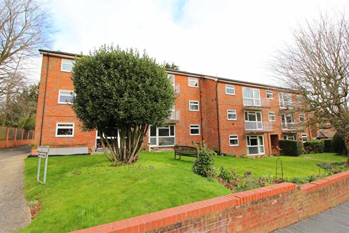 2 Bedroom Flat To Rent In Avenue Road, St. Alban, Hertfordshire, AL1