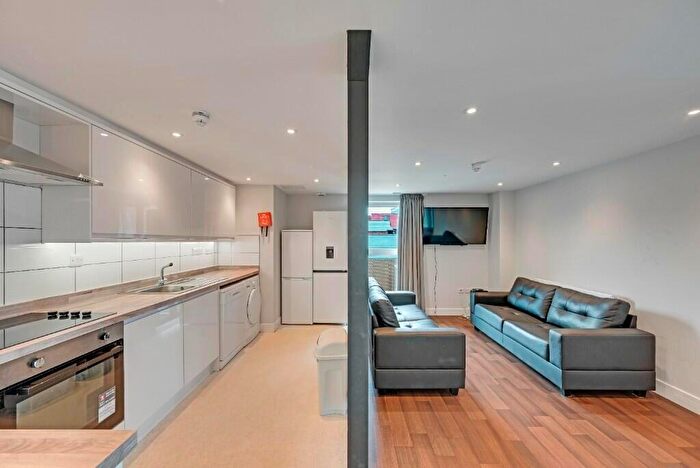 6 Bedroom Flat To Rent In Matilda Street, Sheffield, S1