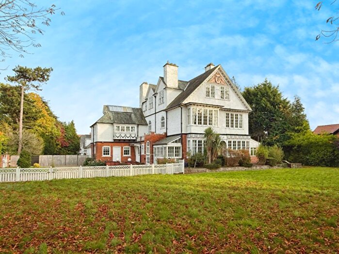 9 Bedroom Detached House For Sale In Ferriby Road, Hessle, HU13