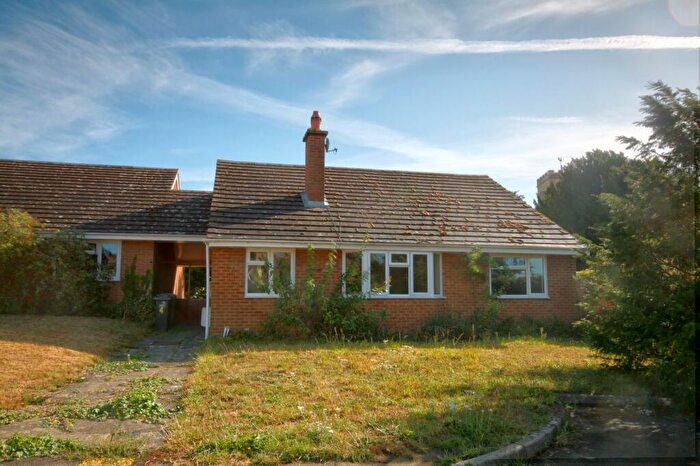 3 Bedroom Detached Bungalow To Rent In Church Close, Cuddesdon, OX44