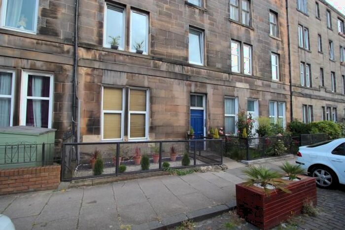 2 Bedroom Flat To Rent In Pitt Street, Edinburgh, EH6