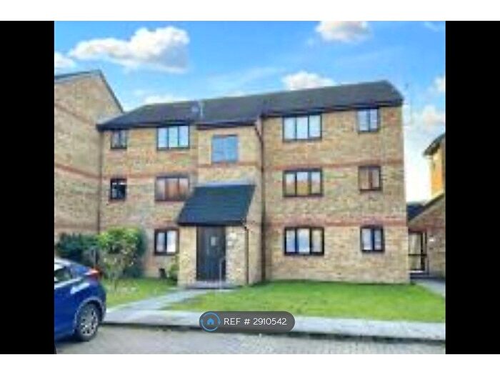 Studio To Rent In Britten Court, Stratford London, E15