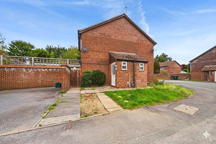 1 Bedroom Terraced House For Sale In Flodden Drive, Calcot, Reading, Berkshire, RG31