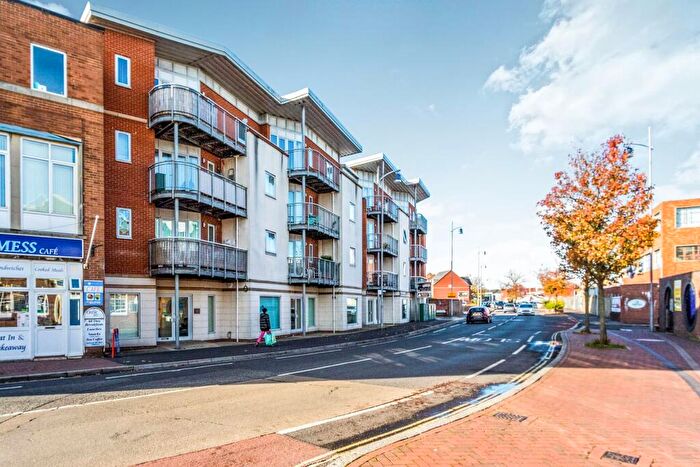 2 Bedroom Flat To Rent In Warrior Court, Gosport, PO12