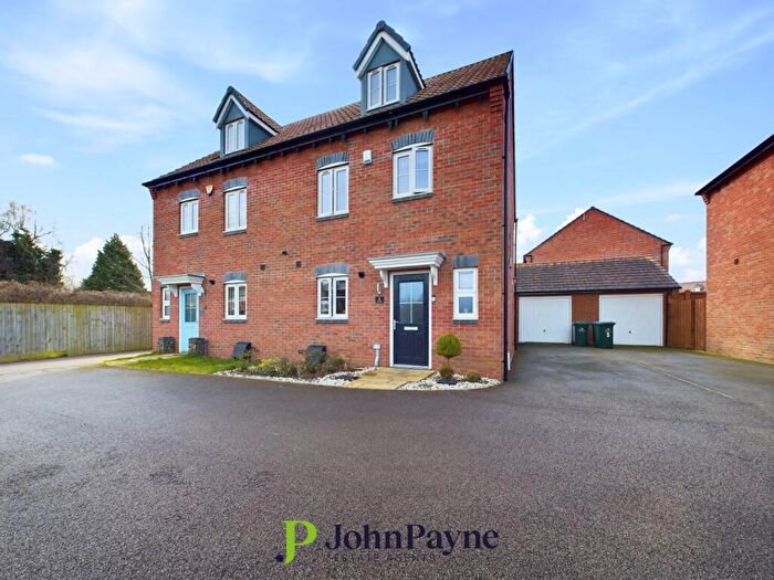 4 Bedroom House To Rent In Derbyshire Way, Wyken, Coventry, CV2