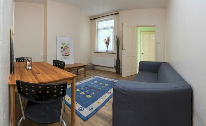 3 Bedroom Flat To Rent In Paget Street, Loughborough LE11