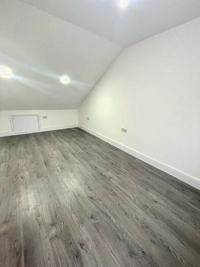 6 Bedroom Semi-Detached House To Rent In Boleyn Road, London E7