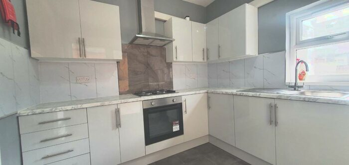 3 Bedroom House To Rent In Britannia Road, Ilford, IG1