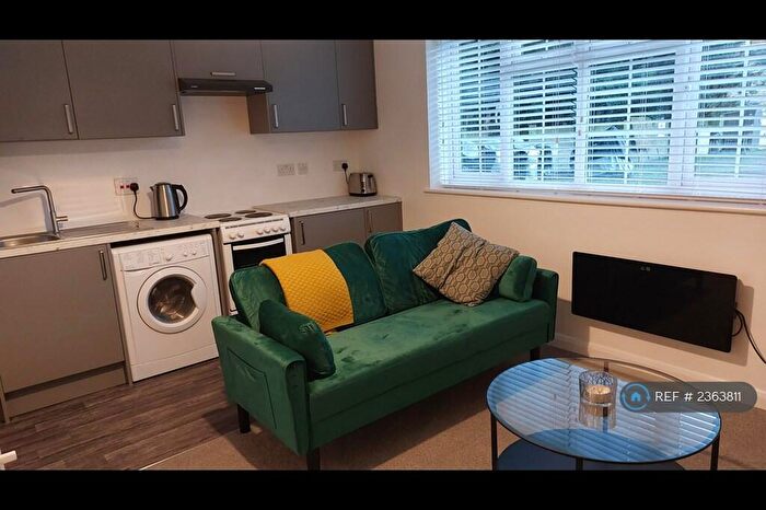 Studio To Rent In Cambridge Avenue, New Malden, KT3