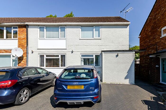 3 Bedroom Maisonette For Sale In Heronslea, Garston, Watford, WD25