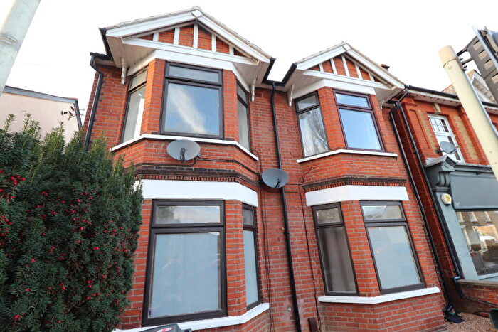 3 Bedroom Maisonette To Rent In Chelmsford, CM2