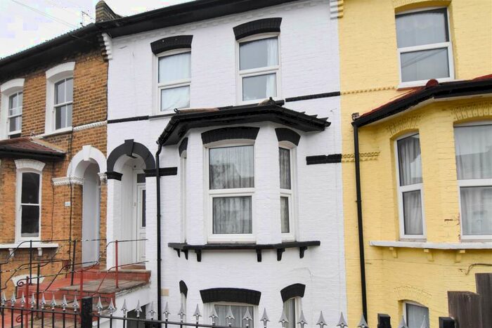 1 Bedroom Apartment To Rent In A Oval RoadEast CroydonSurrey, CR0