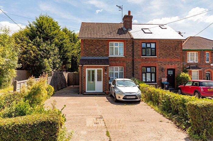 3 Bedroom Semi-Detached House For Sale In Redehall Road, Smallfield, RH6