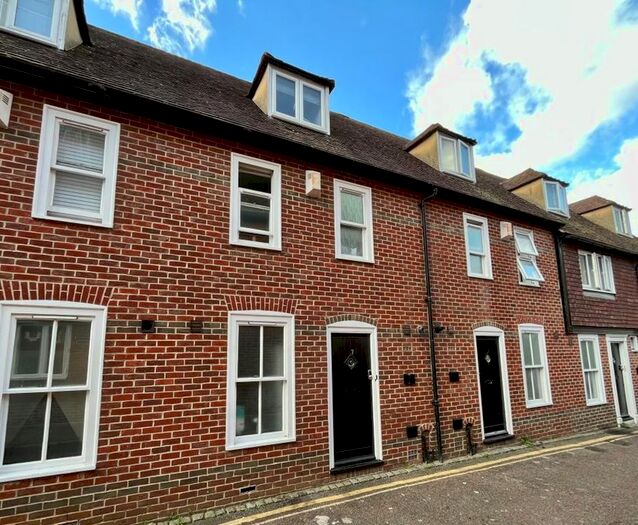 5 Bedroom Property To Rent In High Street St. Gregorys, Canterbury, CT1