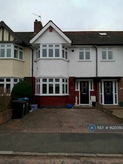 3 Bedroom Terraced House To Rent In Amberley Way, Morden, SM4