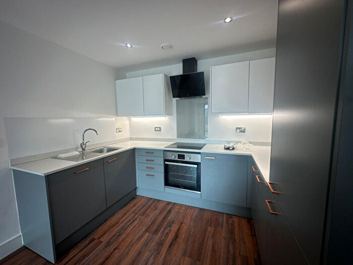 2 Bedroom Apartment To Rent In Chatham Street, Sheffield, South Yorkshire, S3