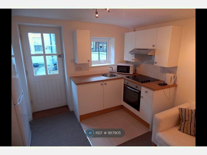 1 Bedroom Bungalow To Rent In Zinzan Street, Reading, RG1